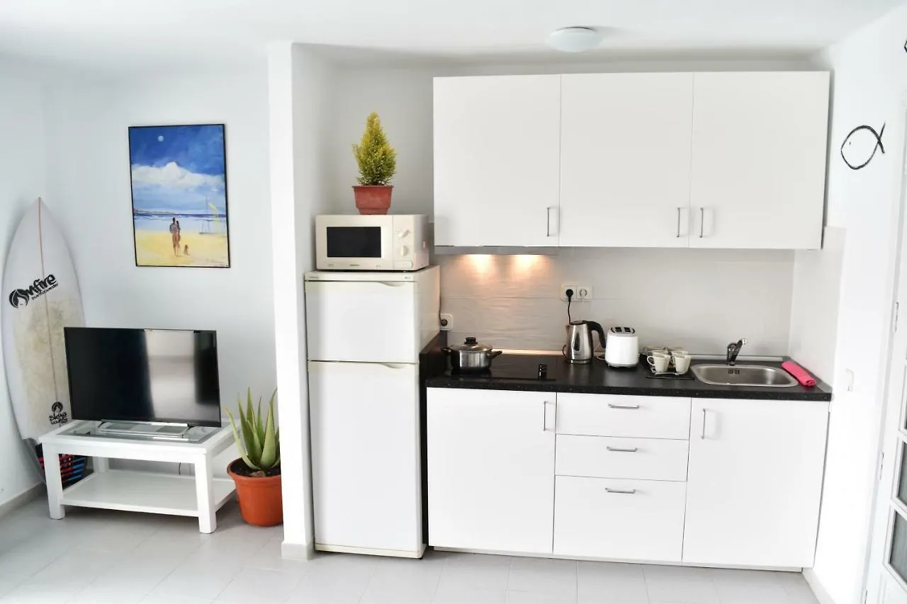 Puerto Del Carmen Center - New Apartment By The Pool And Private Parking